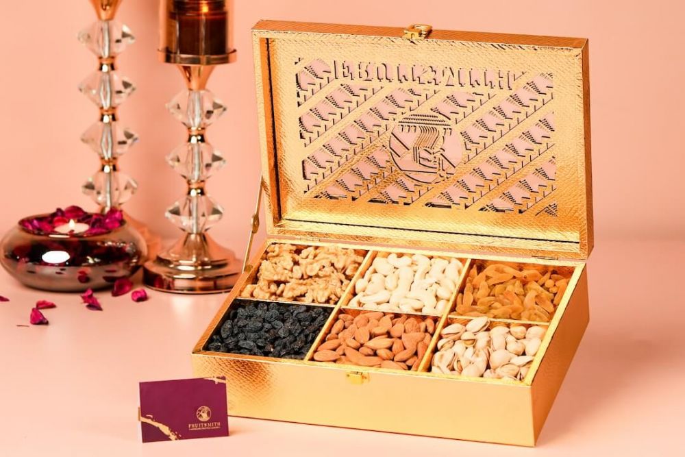 Gold Nut House Hamper