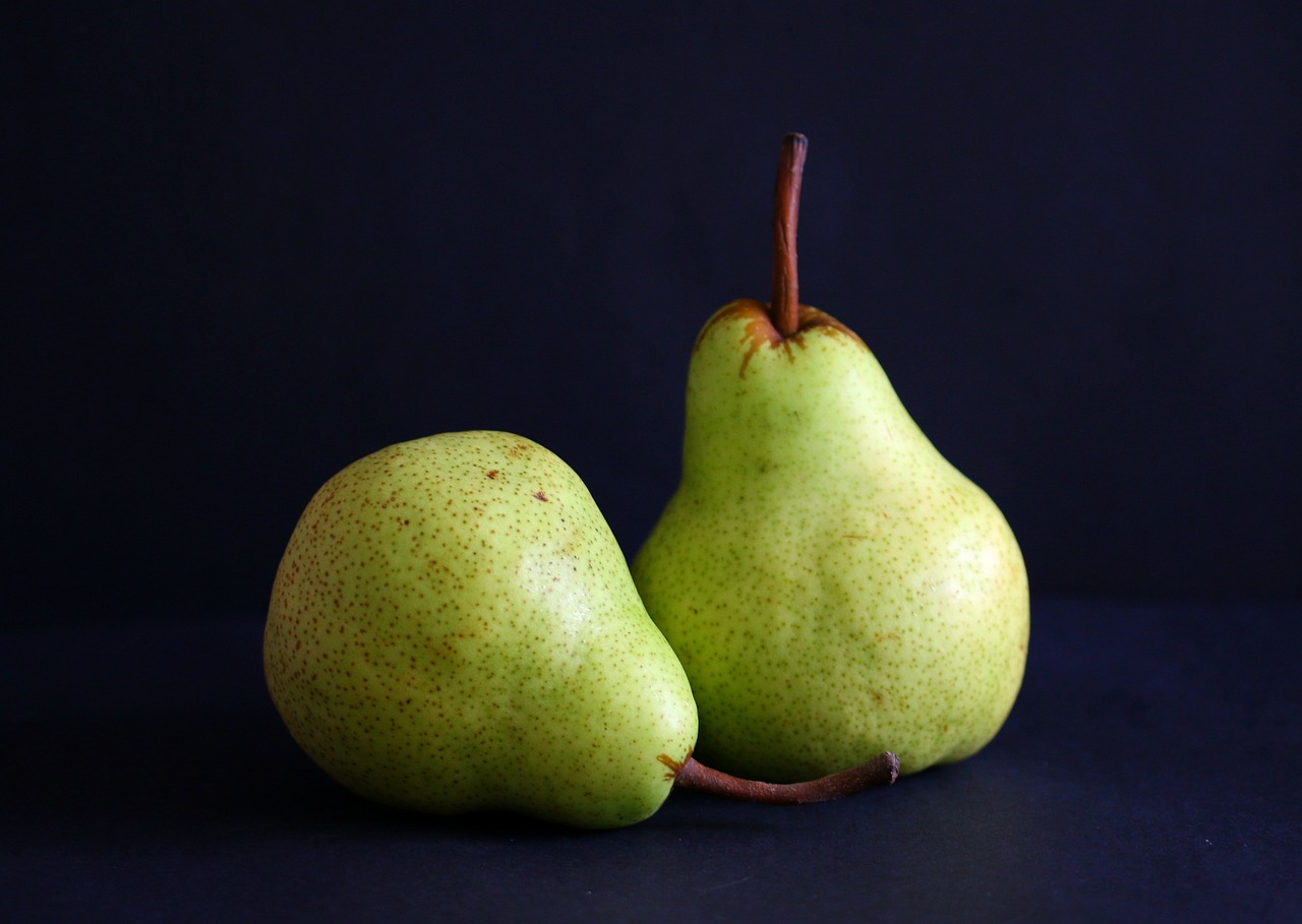 Cinnamon, Pear, & Ginger-Infused Water